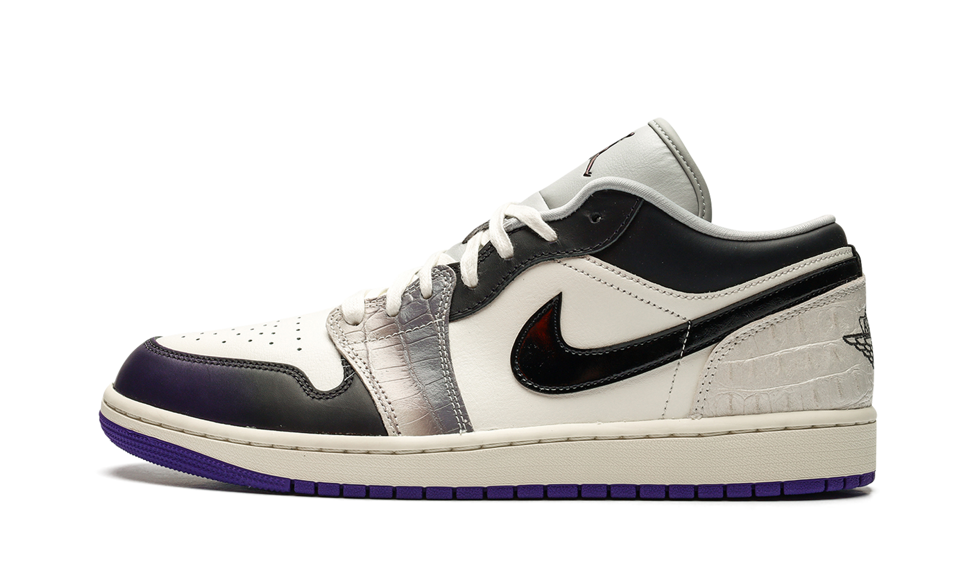 Air Jordan 1 Low SE WMNS "Punk Rock"