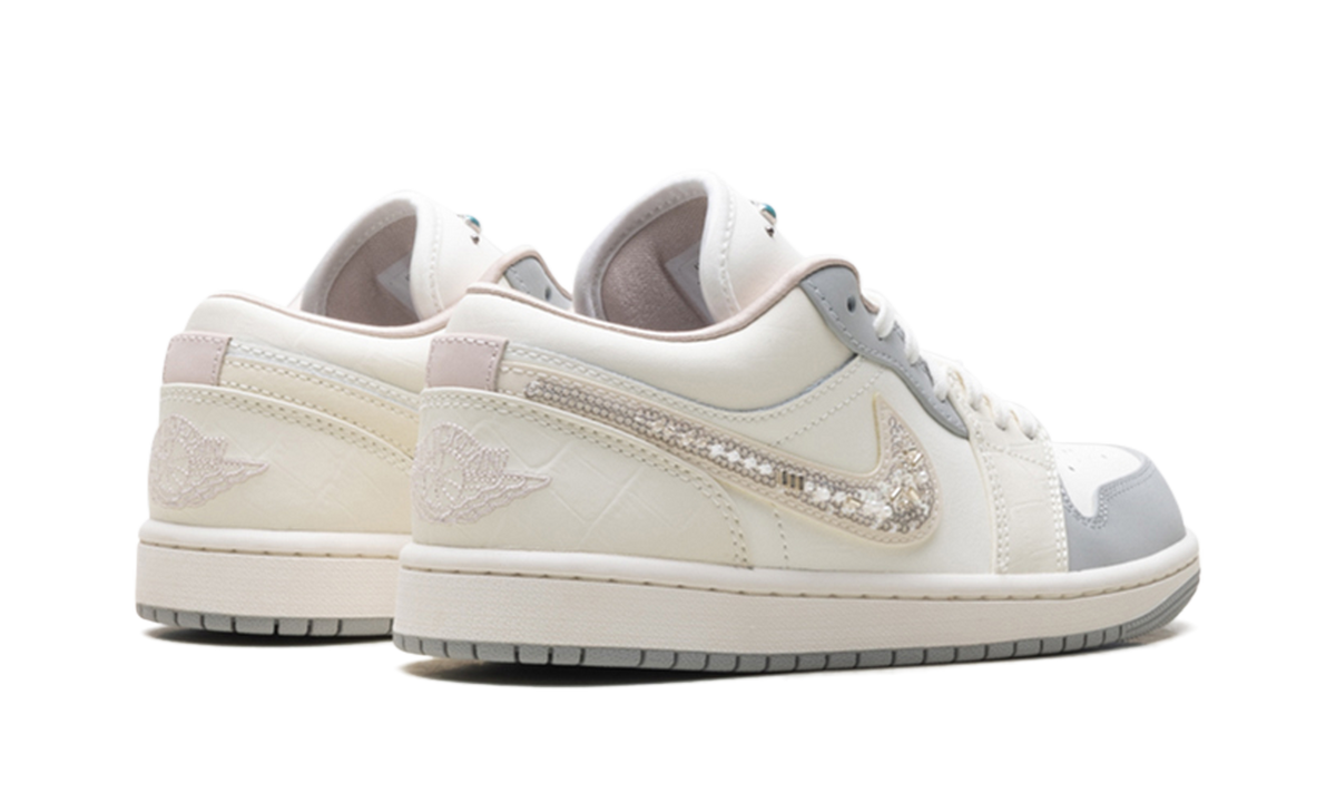 Air Jordan 1 Low "Sail Soft Pearl"