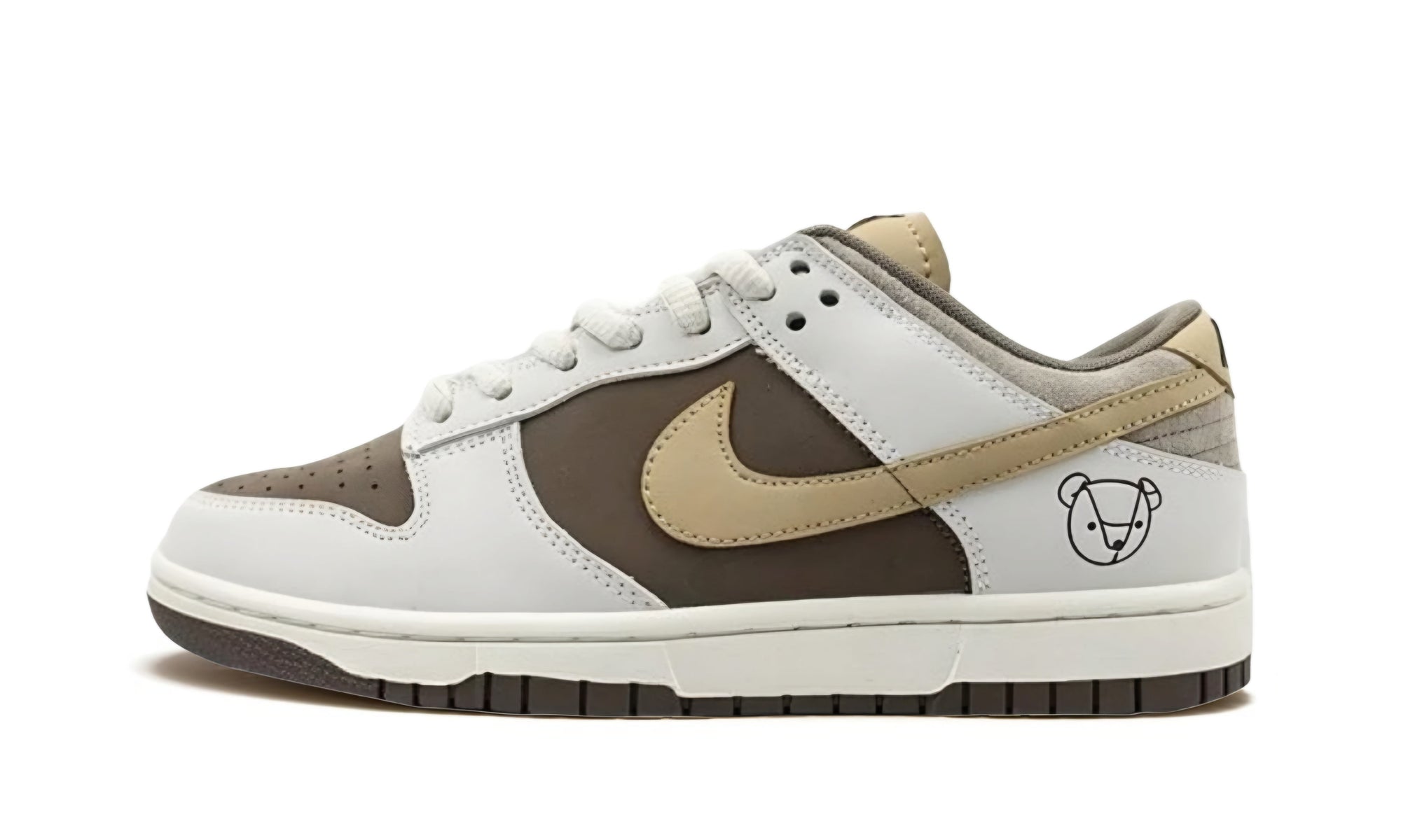 Nike SB Dunk Low "Otomo katsuhiro Bear"