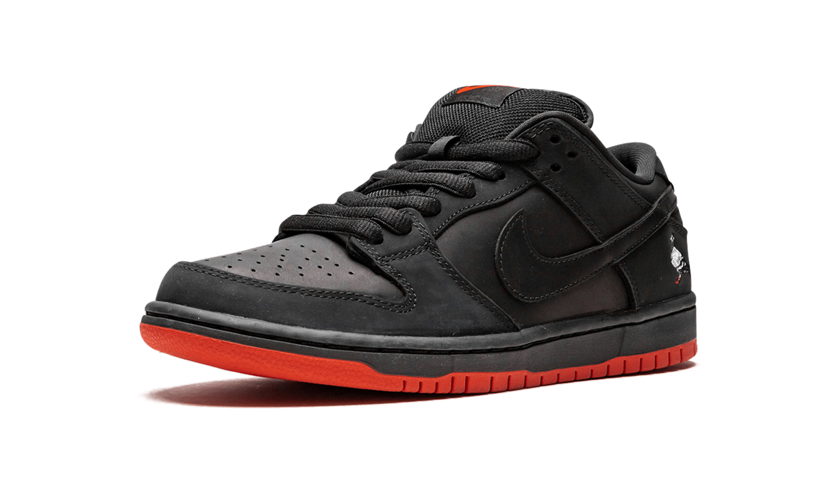 Nike SB Dunk Low "Pigeon Black"