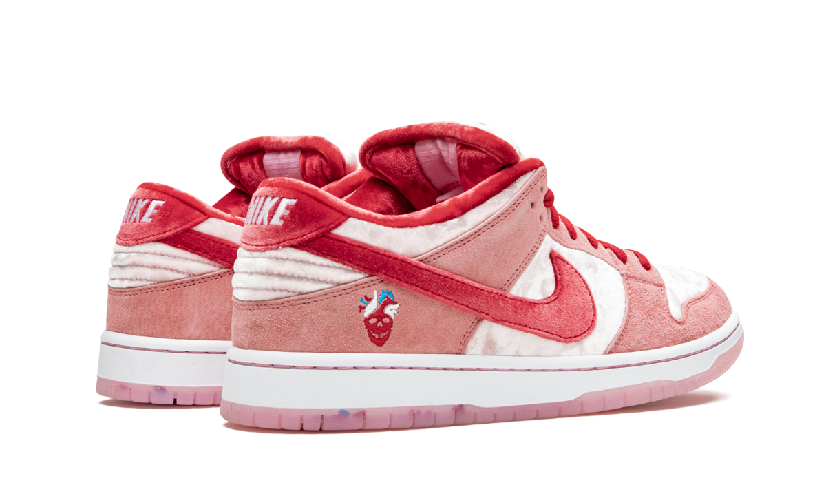 Nike SB Dunk Low Pro "Strangelove"