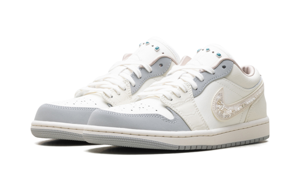 Air Jordan 1 Low "Sail Soft Pearl"