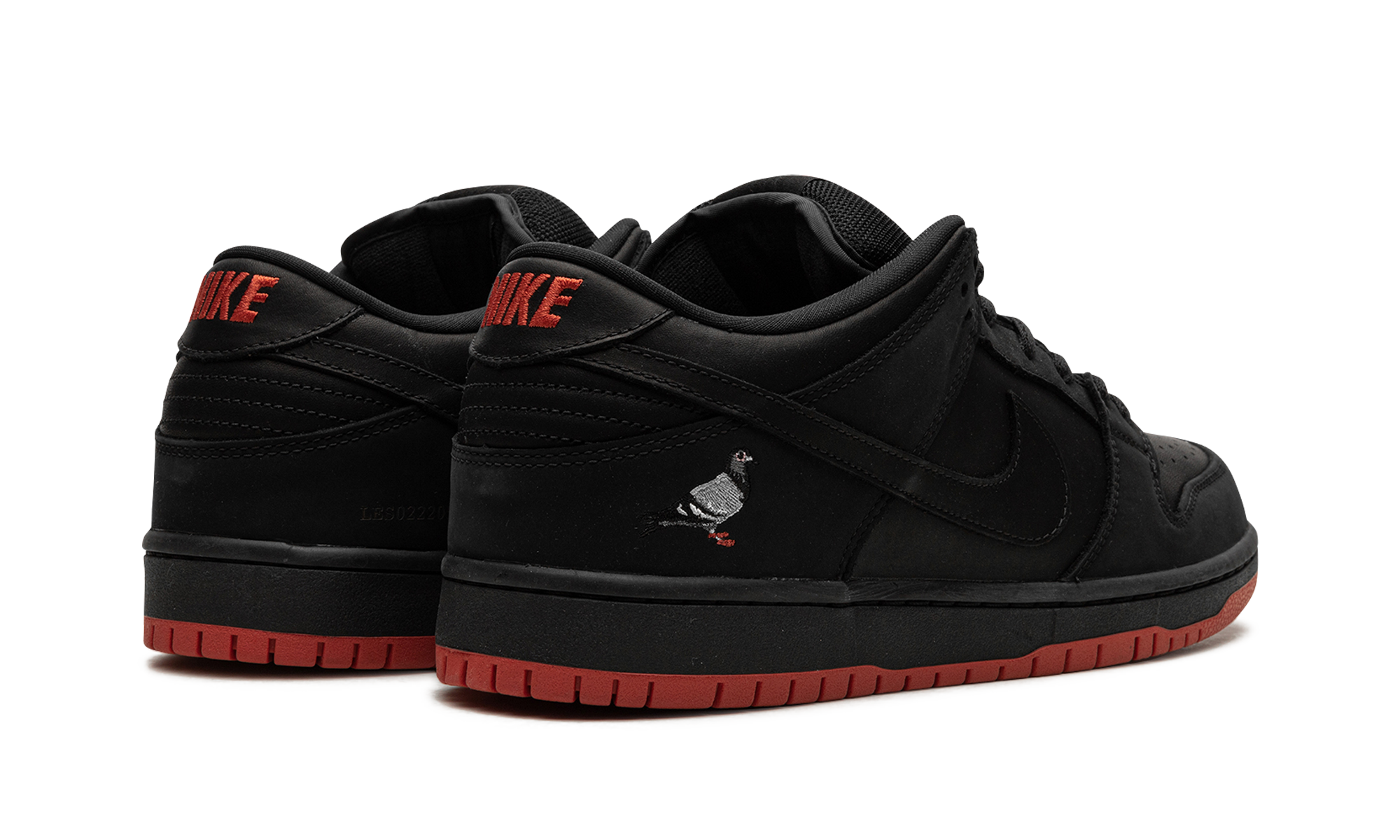 Nike SB Dunk Low "Pigeon Black"