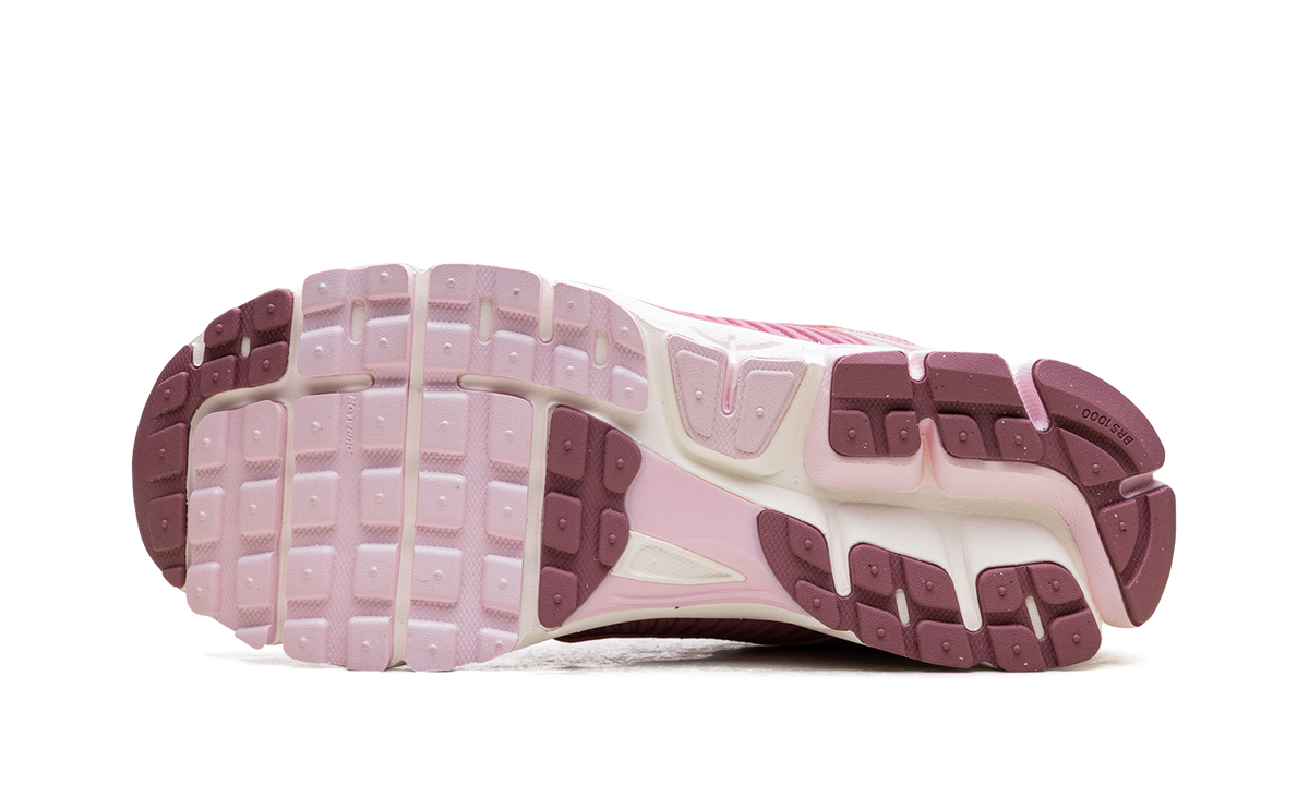 Nike Zoom Vomero 5 WMNS "Elemental Pink"