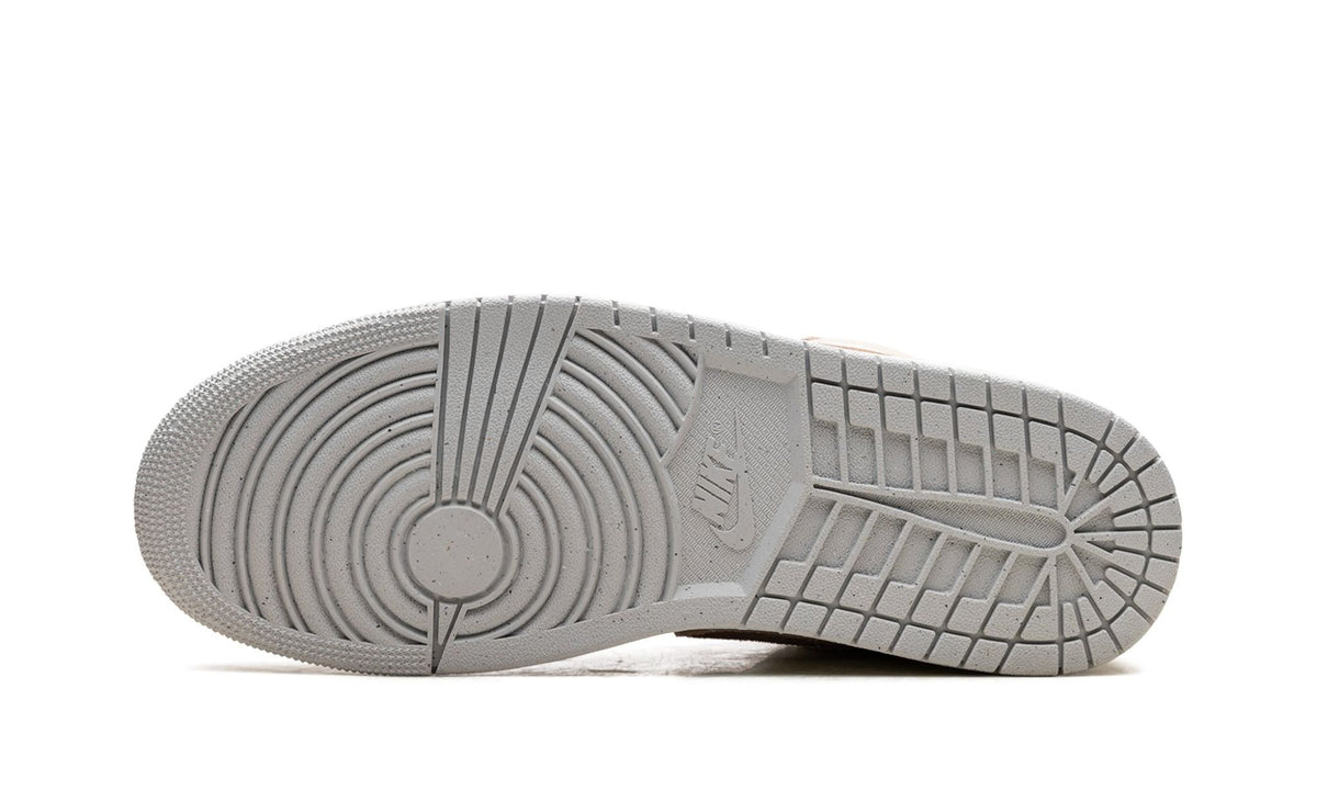 Air Jordan 1 Low "Light Brown