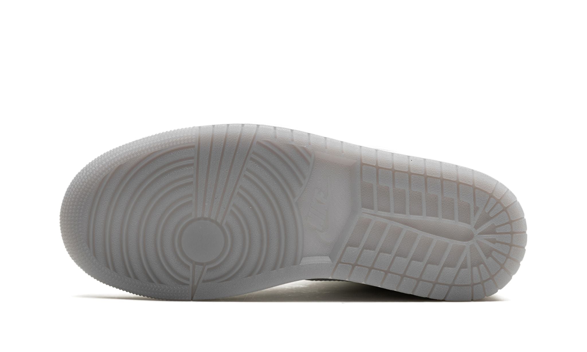 Air Jordan 1 Mid SE "Metallic Silver"