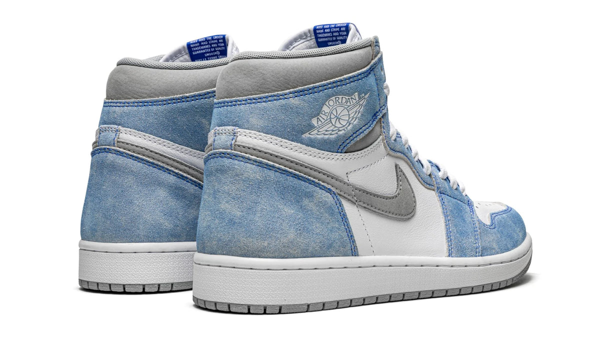 Air Jordan 1 Retro High OG « Hyper Royal »