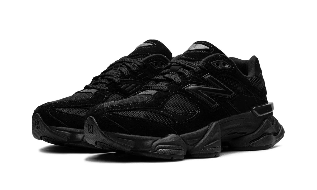 New Balance 9060 « Daim noir »