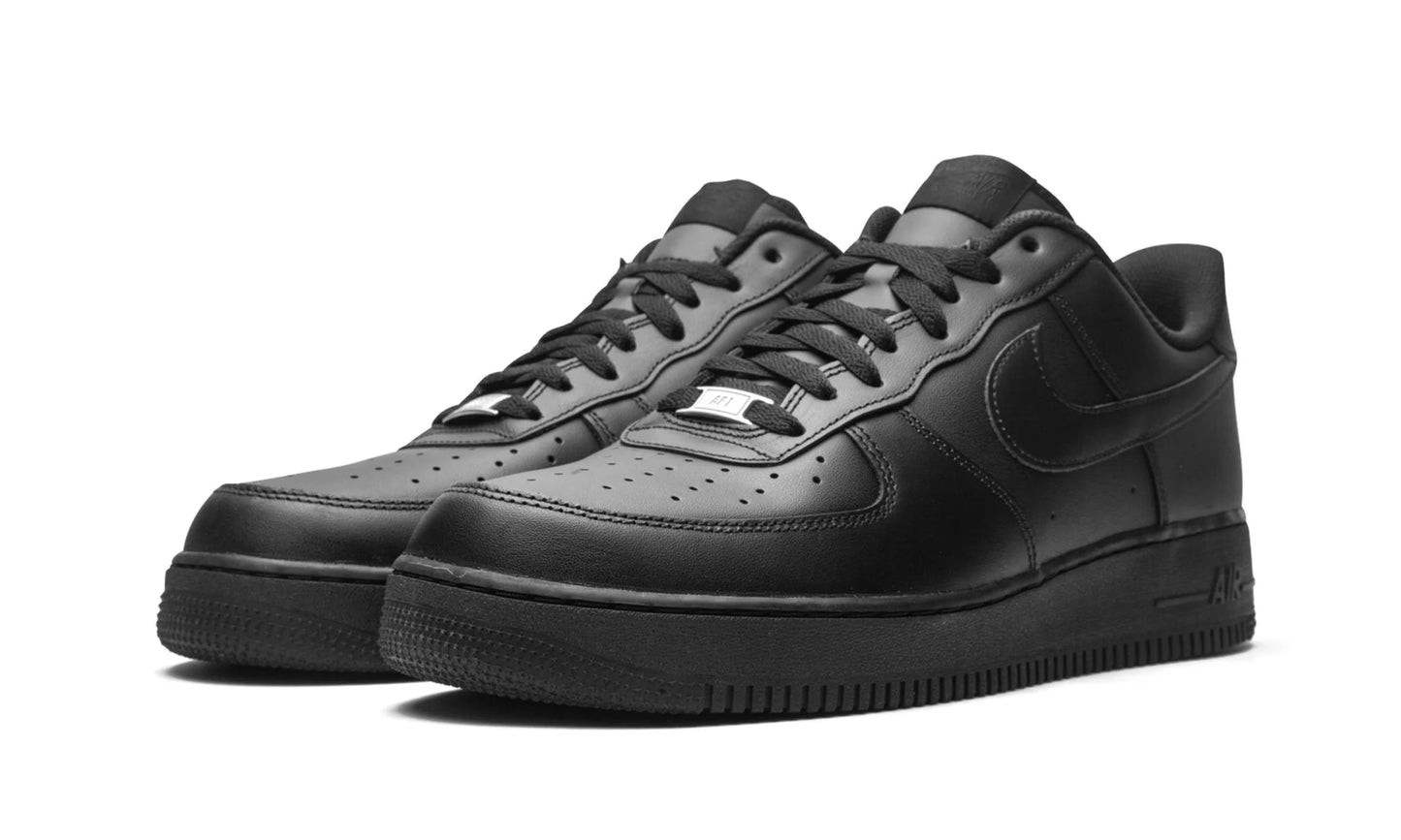Nike Air Force 1 Low "Triple Black"