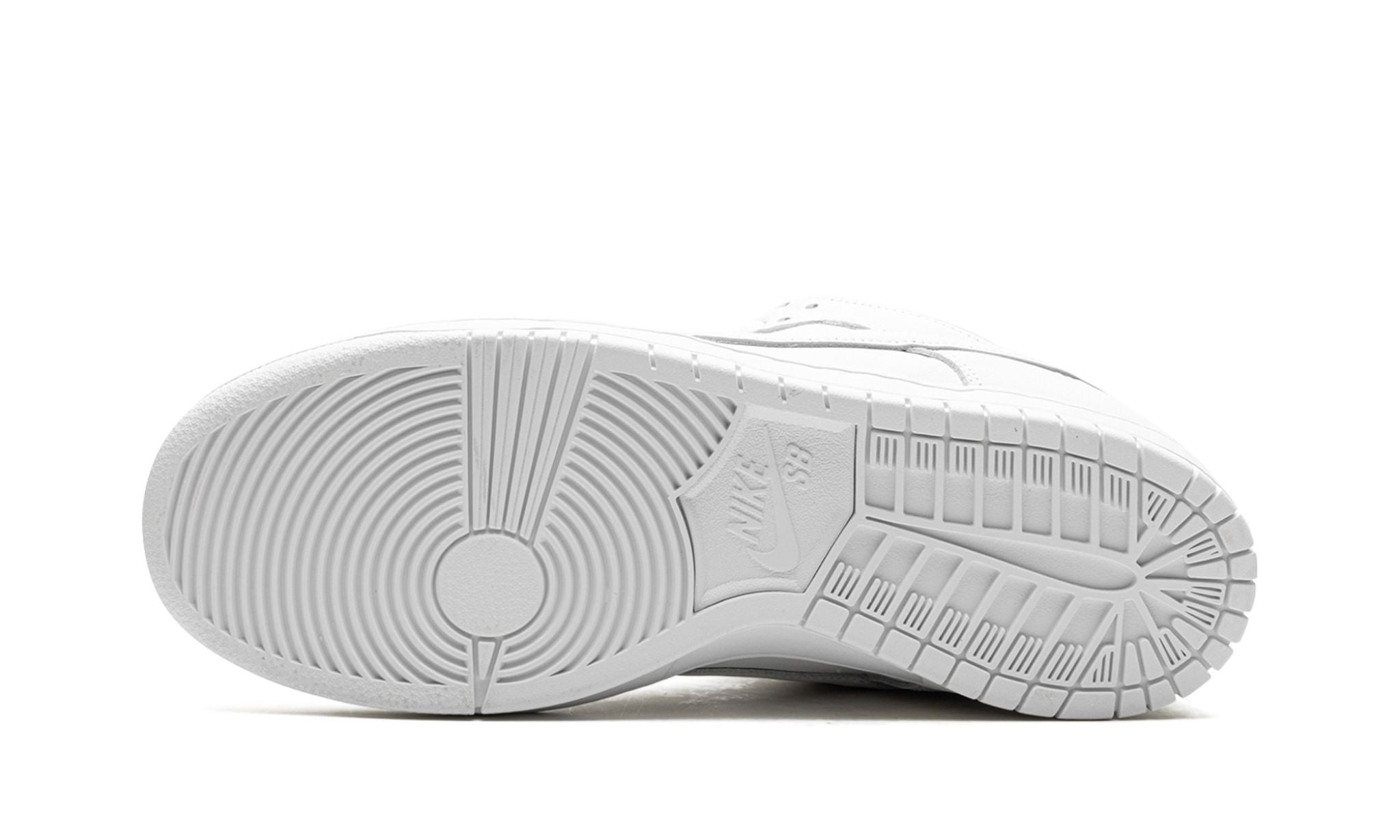 Nike SB Dunk Low Pro "Triple White"