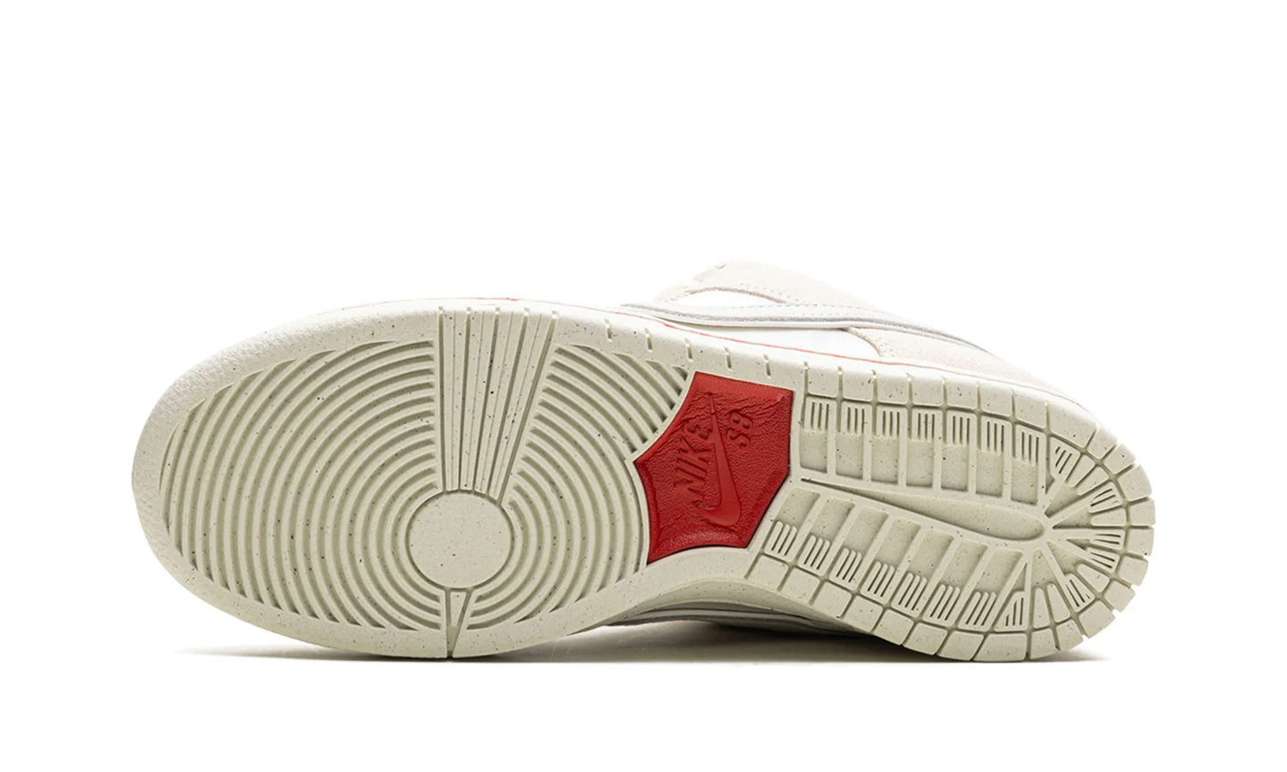 Nike SB Dunk Low "Light Bone"