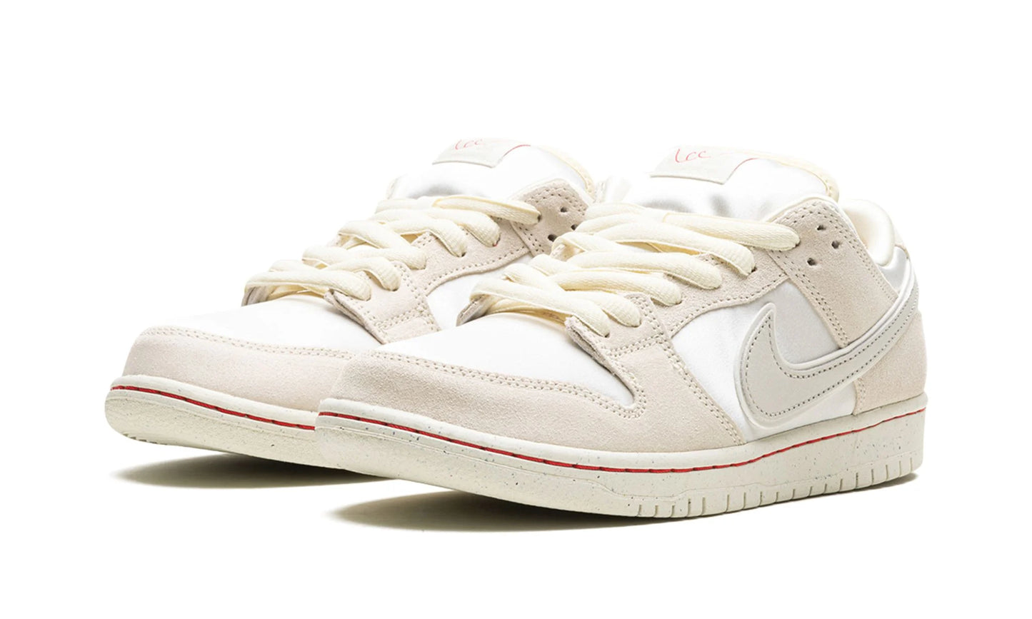 Nike SB Dunk Low "Light Bone"