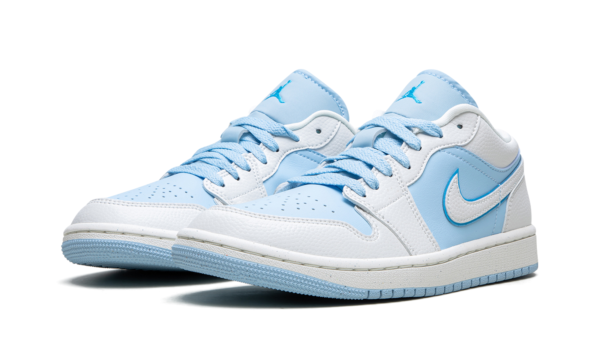 Air Jordan 1 Low SE "Ice Blue