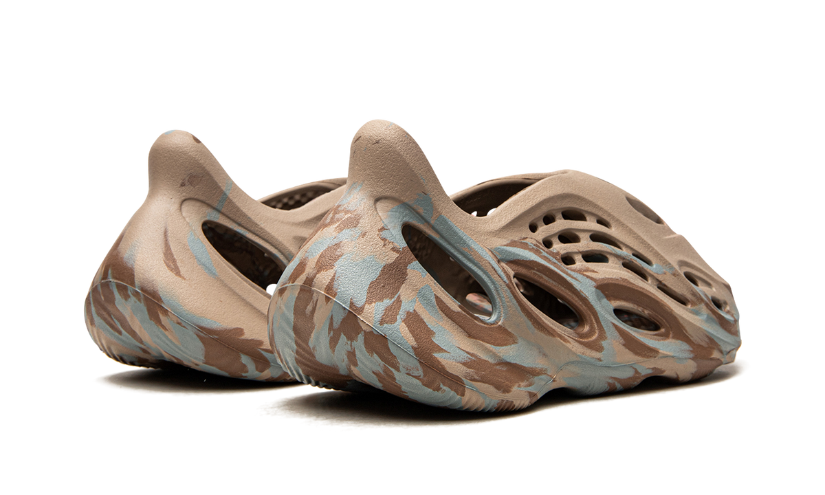 Yeezy Foam Runner "MX Sand Grey"