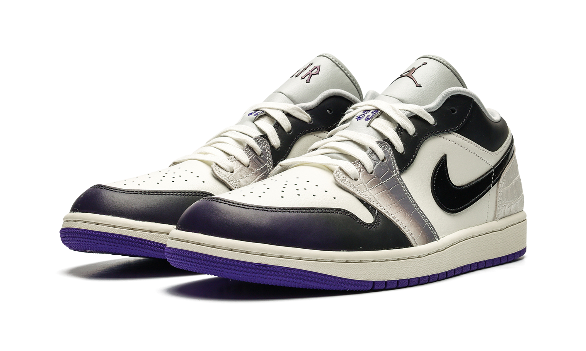 Air Jordan 1 Low SE WMNS "Punk Rock"